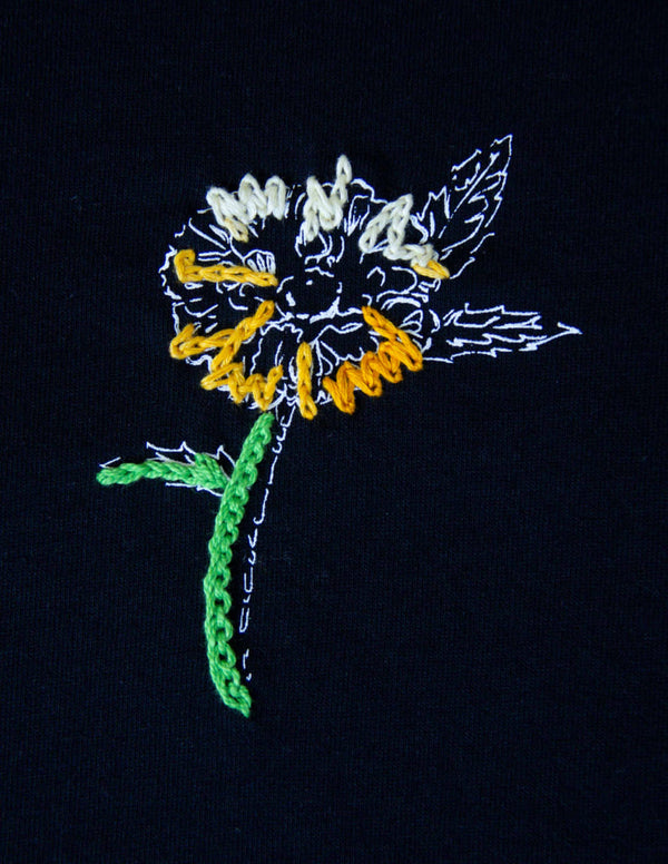 Playera Gráfica Día de Muertos Cempasuchil