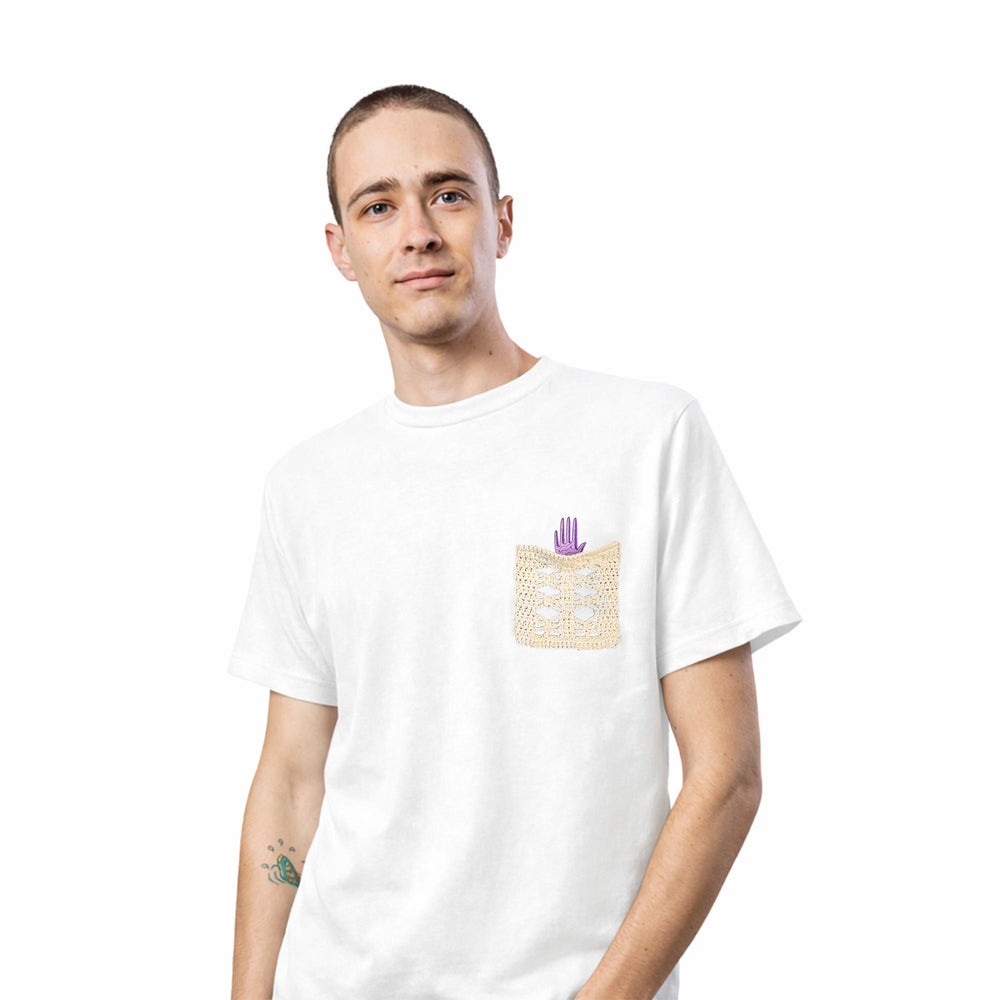 Playera Pocket Fuera de Lugar Blanco