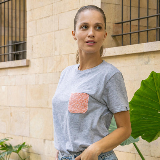 Playera Pocket Legado