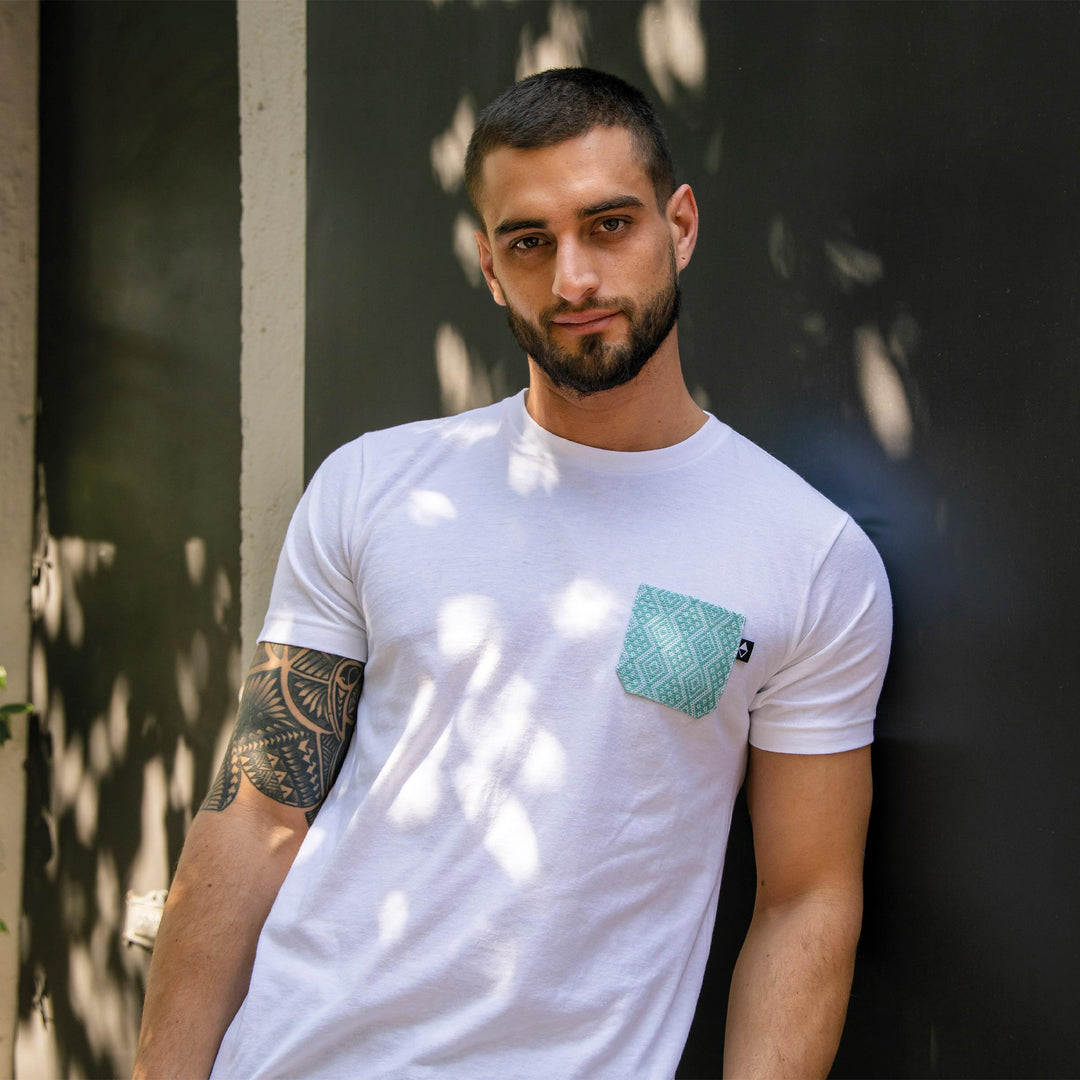 Playera Pocket Legado