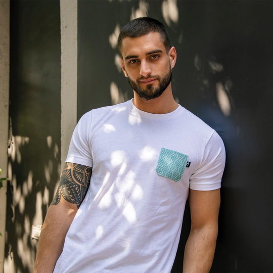 Playera Pocket Legado