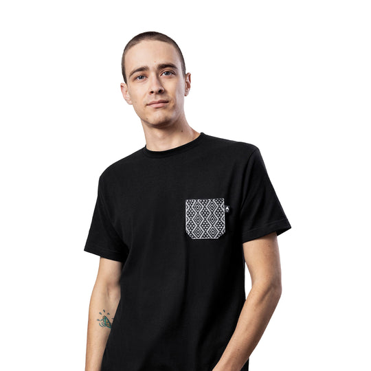 Playera Pocket Luciérnaga 2025